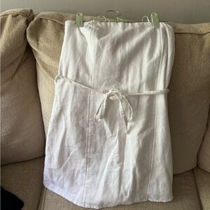 Abercrombie women’s tie-waist skort/romper.